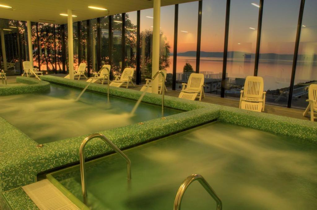 Butique Apartman Grand Balatonlelle Exteriör bild