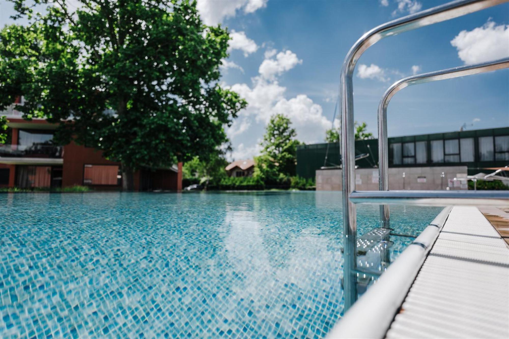 Butique Apartman Grand Balatonlelle Exteriör bild