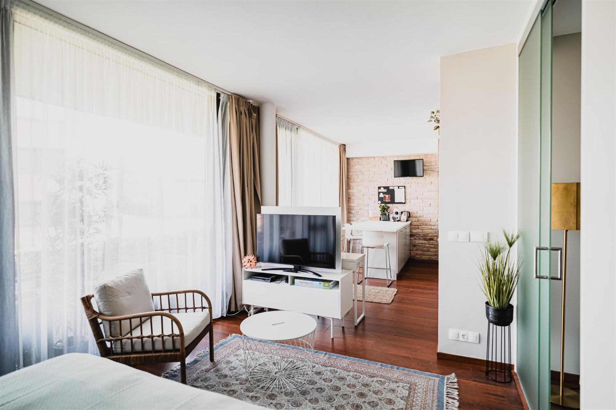 Butique Apartman Grand Balatonlelle Exteriör bild