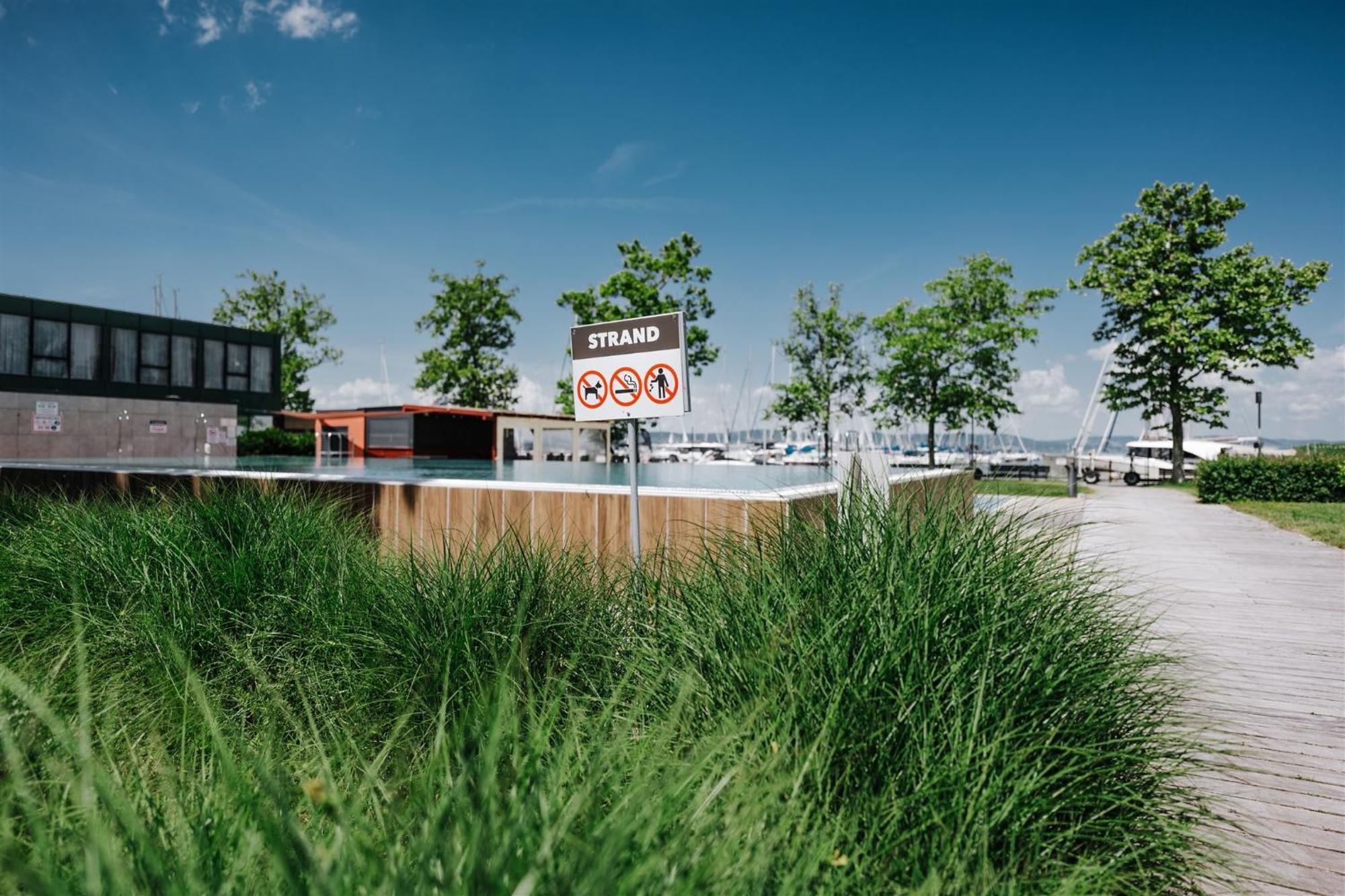Butique Apartman Grand Balatonlelle Exteriör bild